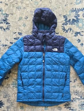 The North Face Boys Thermoball Eco Blue and Navy Hooded Puffer Jacket